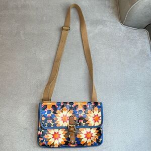 Vtg Fossil canvas coated colorful crossbody bag